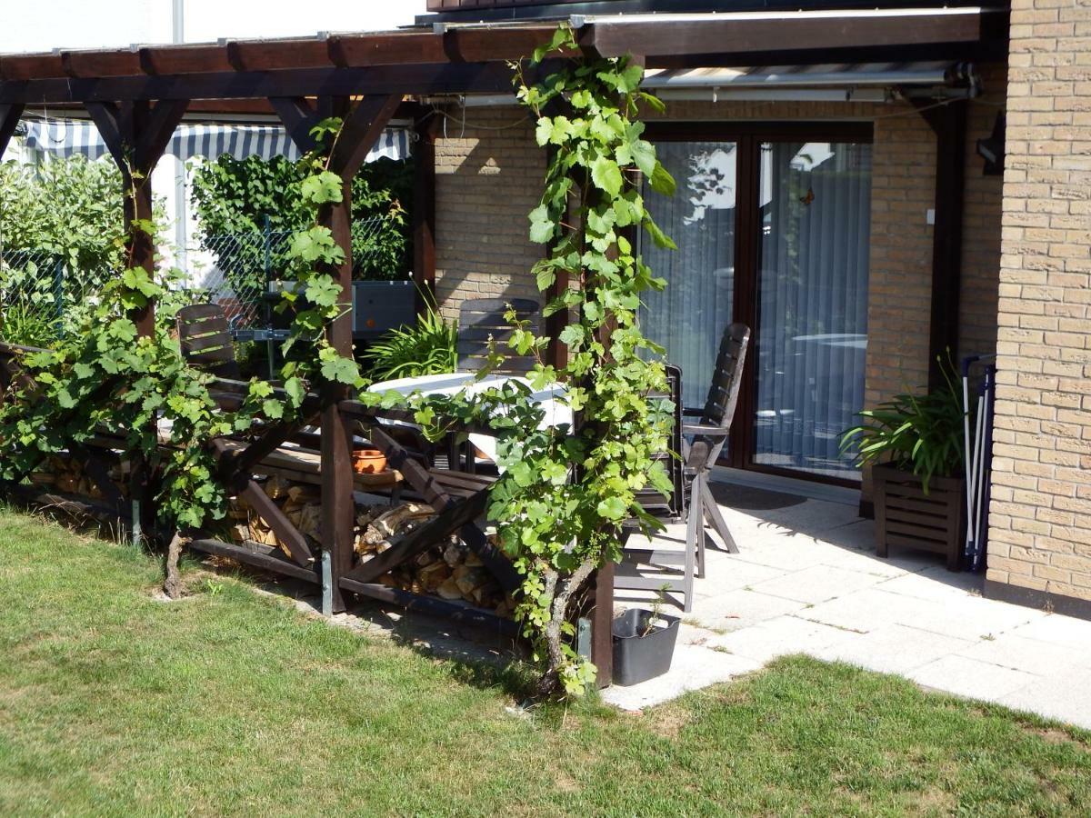 Nette Ferienwohnung Mit Eigenem Eingang Und Sonnenterrasse Idstein Exterior photo